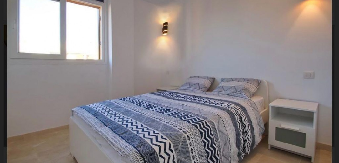 Venta - Apartamento / piso -
Torrevieja - Punta prima