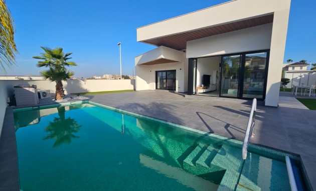 Venta - Detached Villa -
Formentera del Segura - Fincas de La Vega