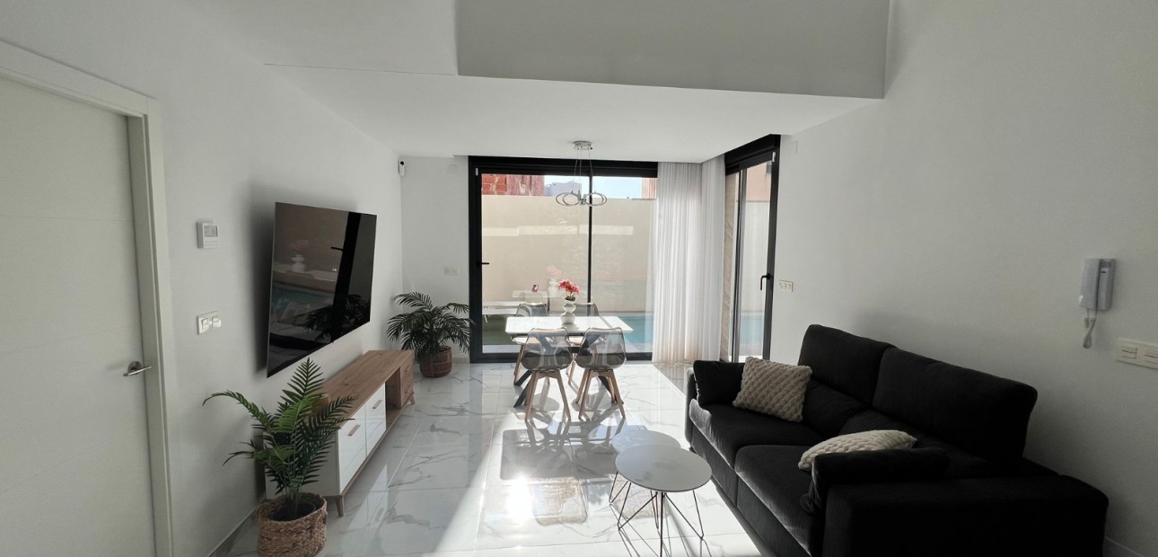 Venta - House - Detached Villa -
Los Montesinos - Los Montesinos - Urb. La Herrada