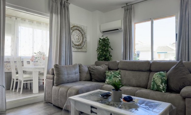 Herverkoop - Appartement / flat -
Torrevieja - La Mata