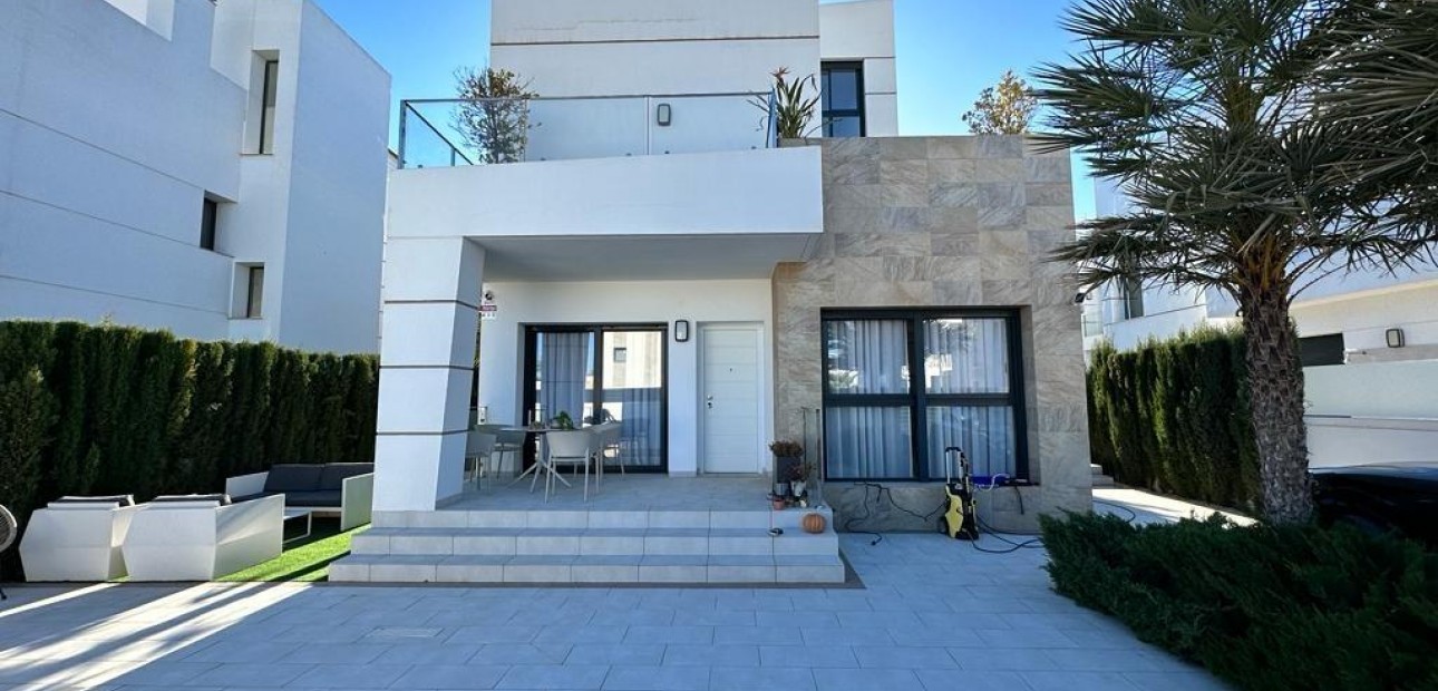 Venta - Villa -
Ciudad quesada - Rojales park