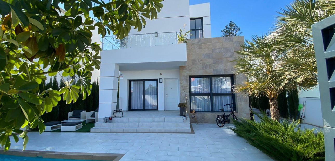 Venta - Villa -
Ciudad quesada - Rojales park