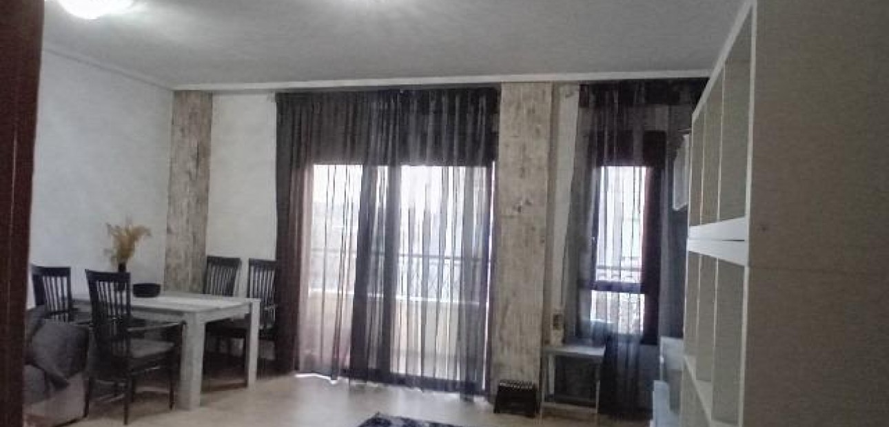 Venta - Apartamento / piso -
Almoradi - Center