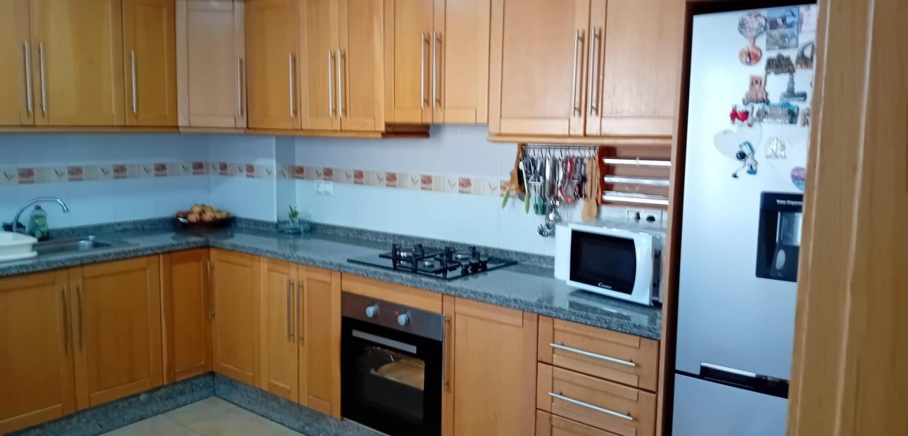 Venta - Apartamento / piso -
Almoradi - Center