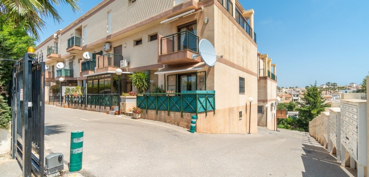 Alquiler a largo plazo - Ground Floor -
Orihuela Costa - Playa Flamenca