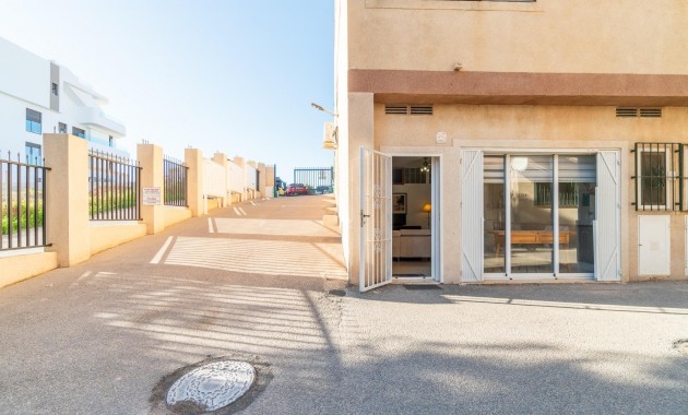 Alquiler a largo plazo - Ground Floor -
Orihuela Costa - Playa Flamenca