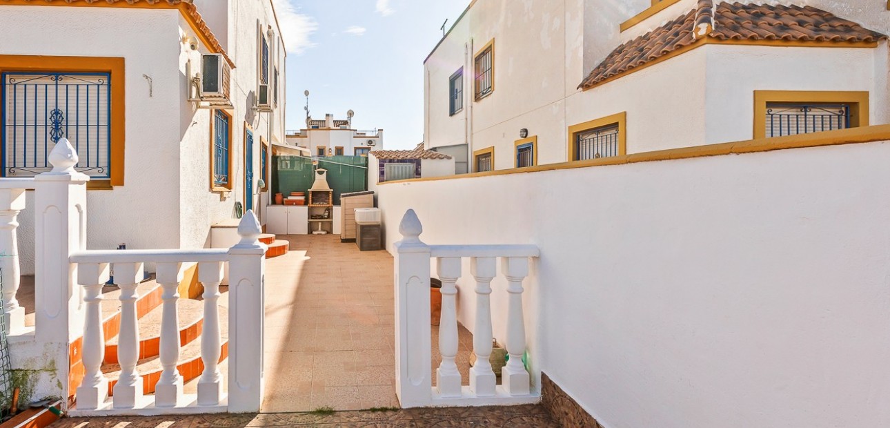 Sale - Townhouse -
Torrevieja - Jardin Del Mar