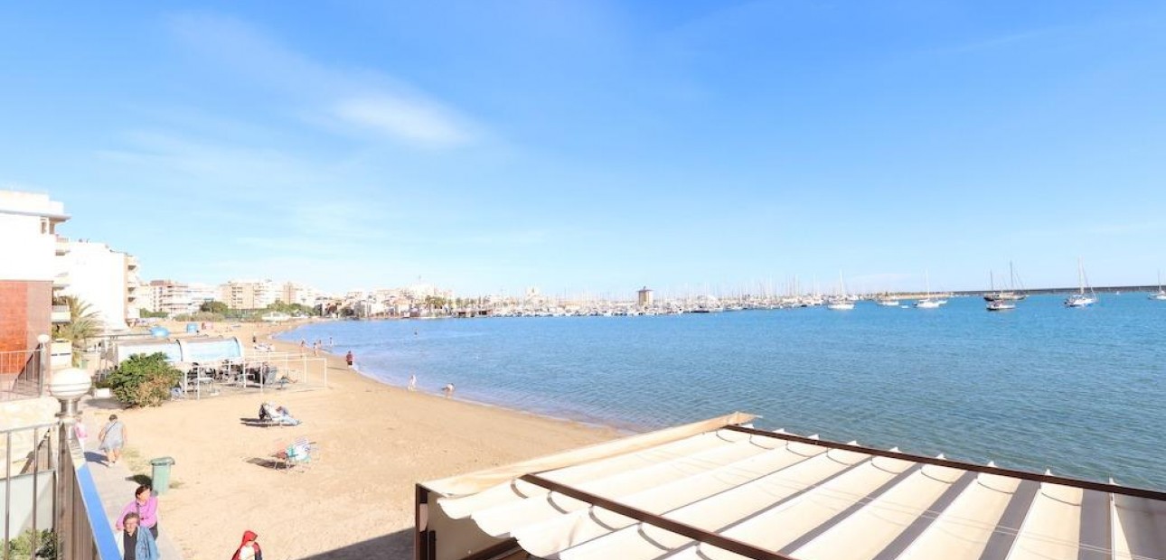 Sale - Apartment / flat -
Torrevieja - Acequion