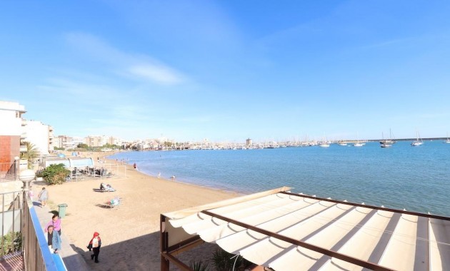 Sale - Apartment / flat -
Torrevieja - Acequion