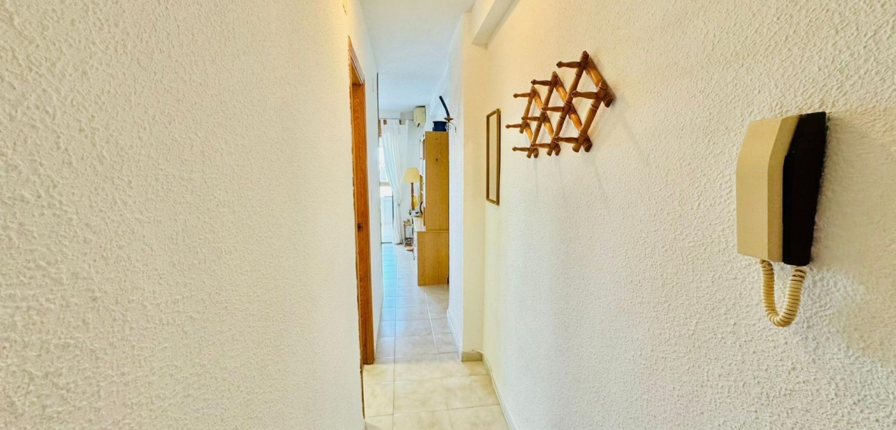 Venta - Apartamento / piso -
Torrevieja - Cabo cervera