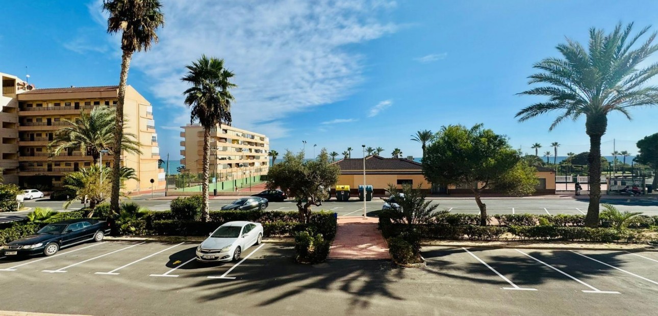 Venta - Apartamento / piso -
Torrevieja - Cabo cervera