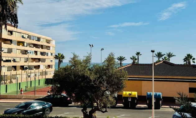 Venta - Apartamento / piso -
Torrevieja - Cabo cervera