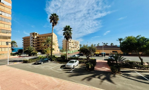 Venta - Apartamento / piso -
Torrevieja - Cabo cervera