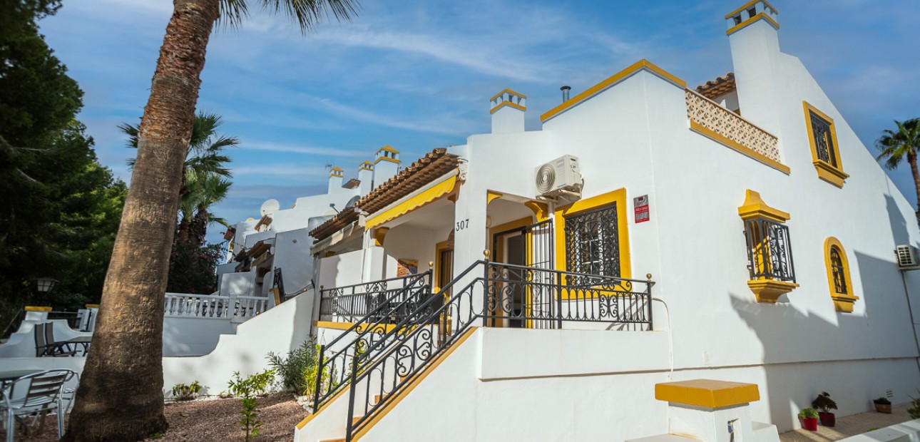 Venta - Semi-Detached -
Orihuela Costa - Villa Martin