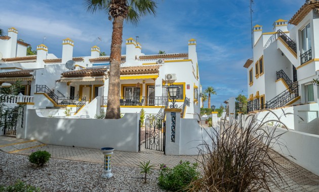 Venta - Semi-Detached -
Orihuela Costa - Villa Martin