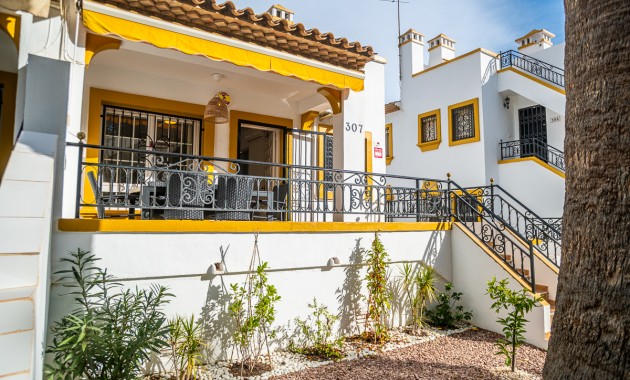 Venta - Semi-Detached -
Orihuela Costa - Villa Martin