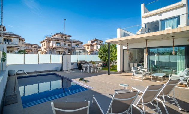 Sale - Villa -
Orihuela Costa - Lomas de Cabo Roig