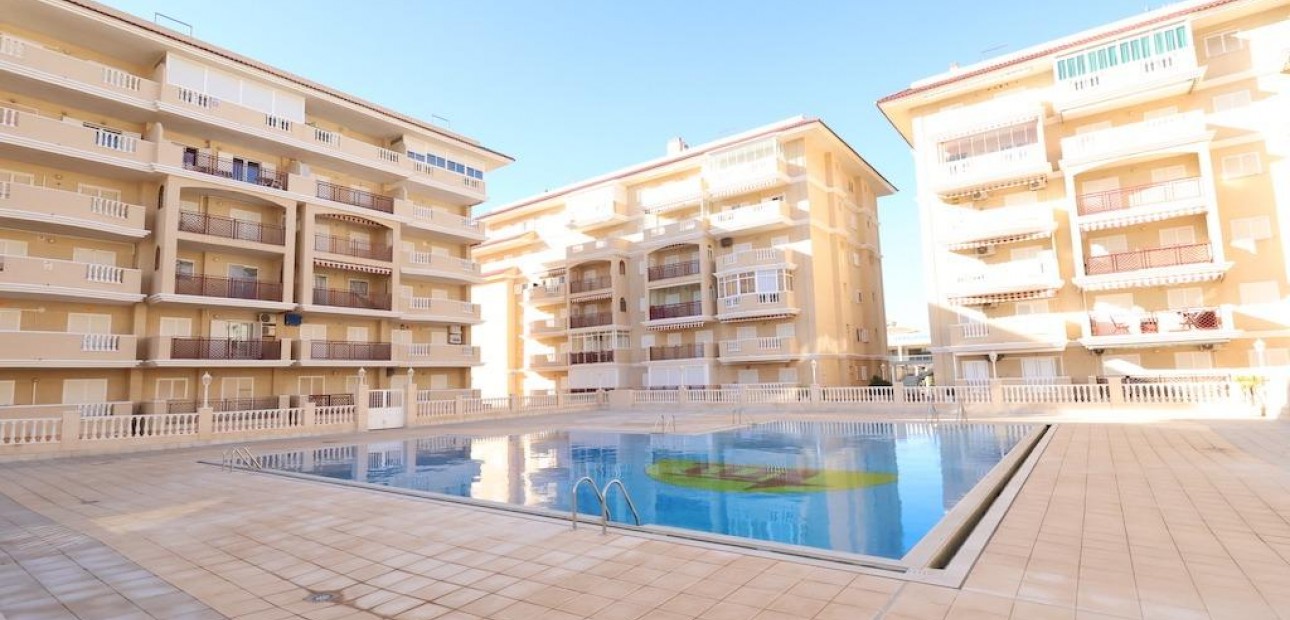 Herverkoop - Appartement / flat -
Torrevieja - La Mata