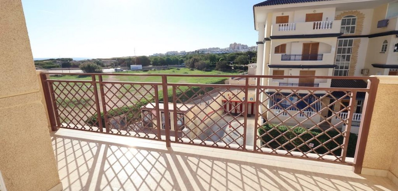 Herverkoop - Appartement / flat -
Torrevieja - La Mata