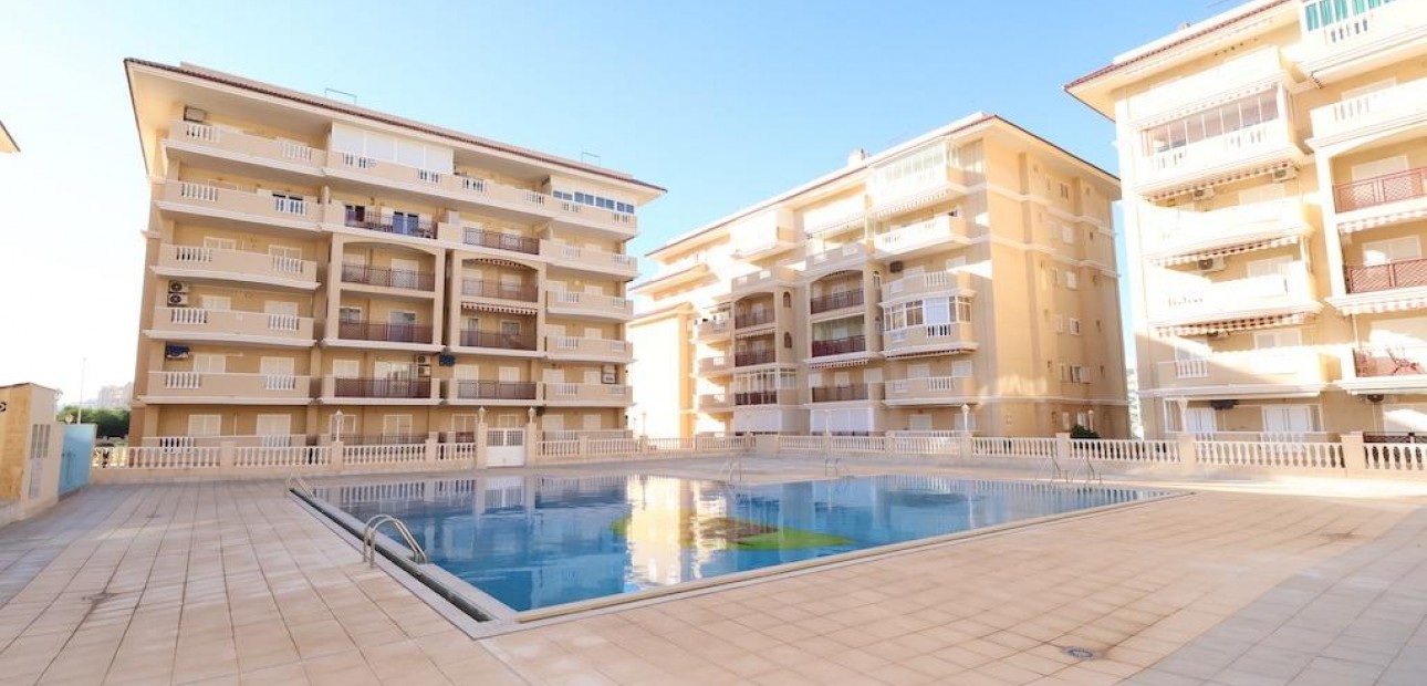 Herverkoop - Appartement / flat -
Torrevieja - La Mata