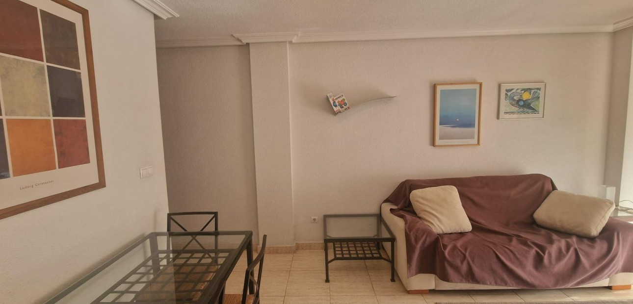 Herverkoop - Appartement / flat -
Torrevieja - Centro