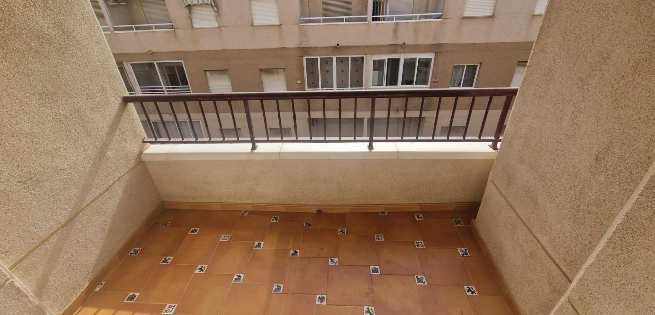 Herverkoop - Appartement / flat -
Torrevieja - Centro