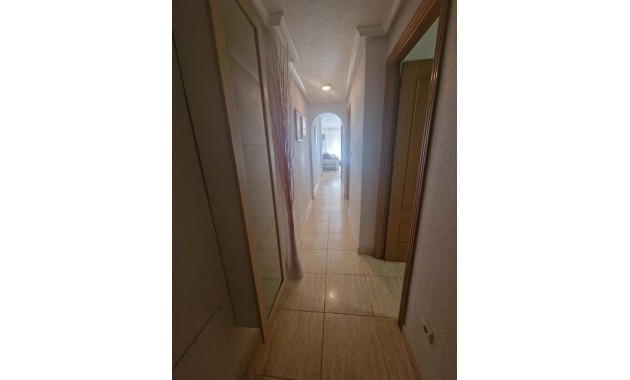 Herverkoop - Appartement / flat -
Torrevieja - Centro