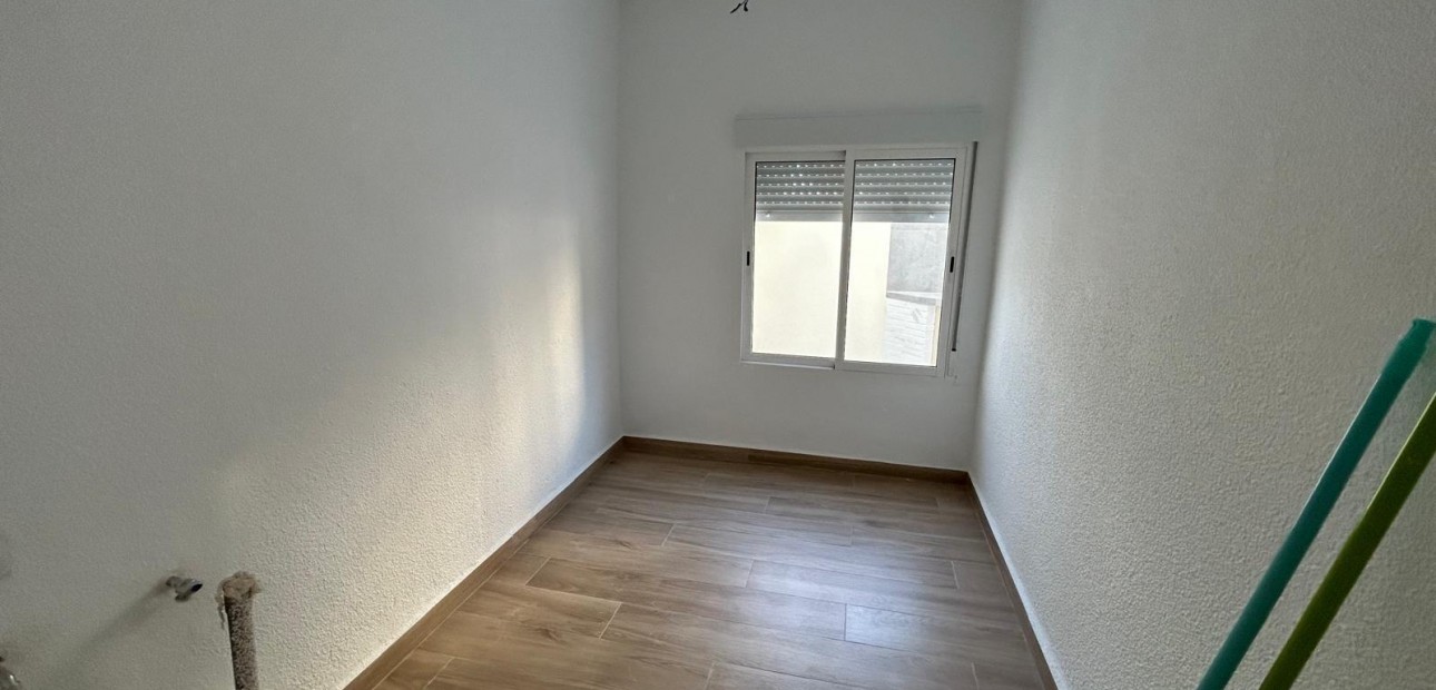 Sale - Terraced house -
Torrevieja - Parque las naciones