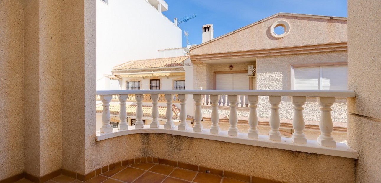 Venta - Terraced house -
Torrevieja - Estacion de autobuses