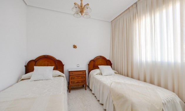 Venta - Terraced house -
Torrevieja - Estacion de autobuses