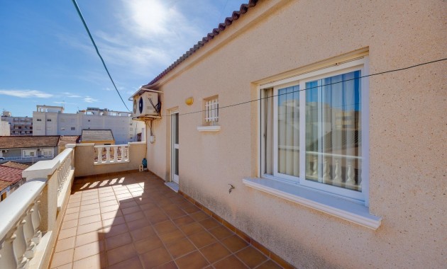 Venta - Terraced house -
Torrevieja - Estacion de autobuses