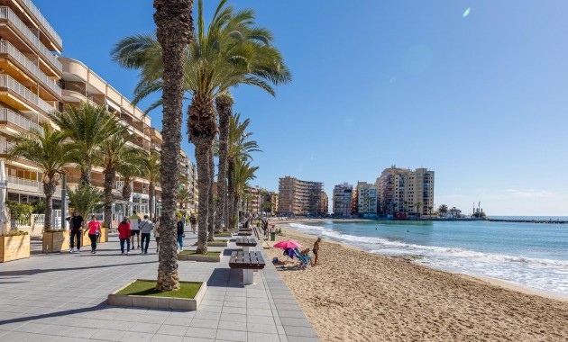 Venta - Terraced house -
Torrevieja - Estacion de autobuses