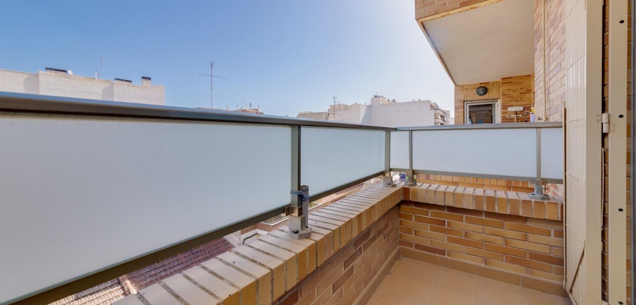Herverkoop - Appartement / flat -
Torrevieja - torrevieja