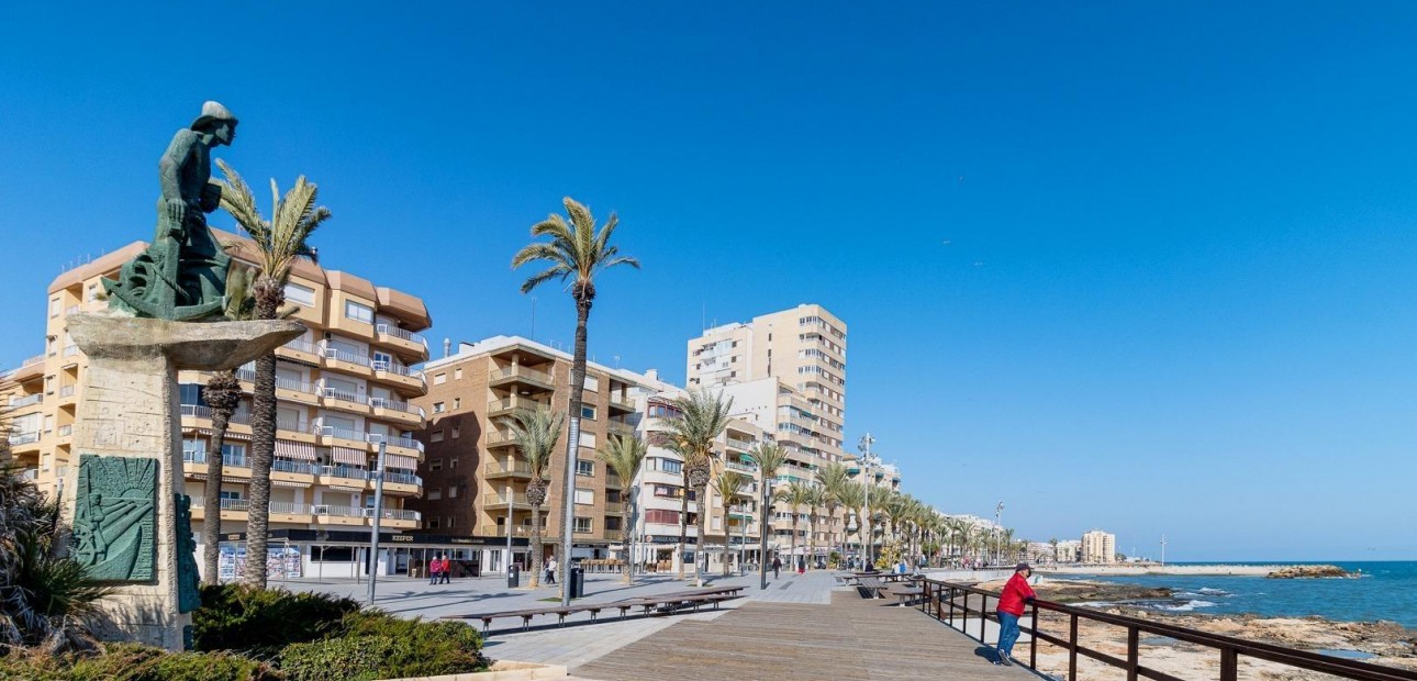 Herverkoop - Appartement / flat -
Torrevieja - torrevieja