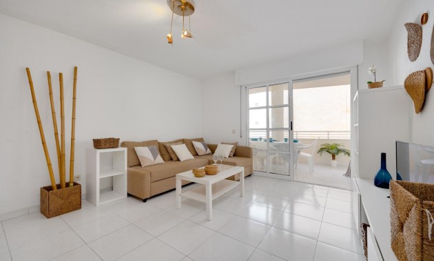 Herverkoop - Appartement / flat -
Torrevieja - Estacion de autobuses