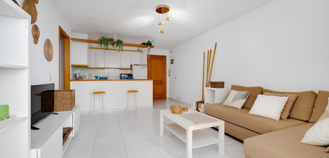 Herverkoop - Appartement / flat -
Torrevieja - Estacion de autobuses