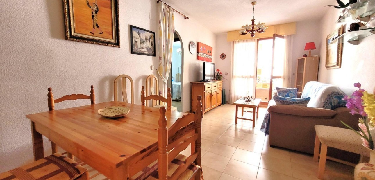 Sale - Apartment / flat -
Torrevieja - torrevieja