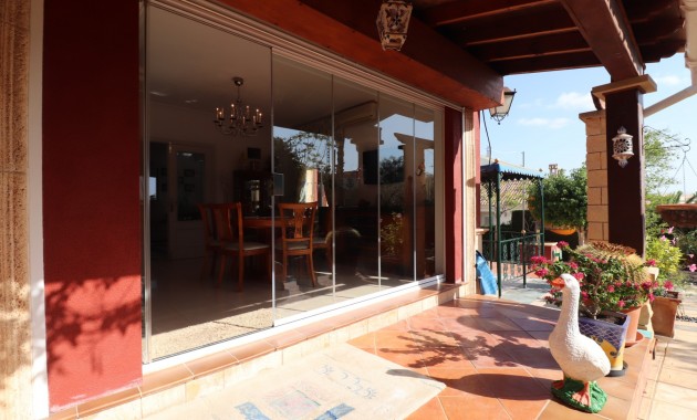 Sale - Detached Villa -
Algorfa - Lomas de La Juliana