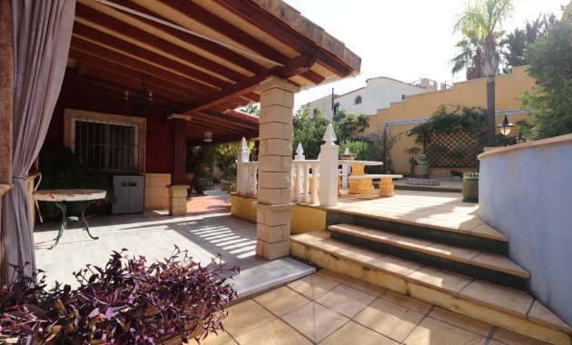 Sale - Detached Villa -
Algorfa - Lomas de La Juliana