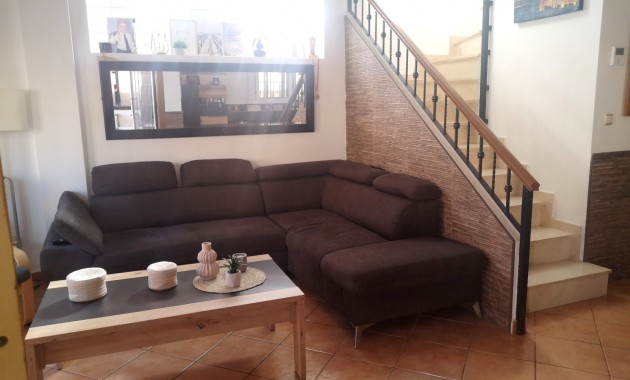 Sale - Villa -
Los Montesinos - La herrada