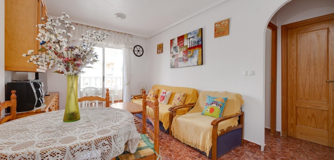 Venta - Apartamento / piso -
Torrevieja - Estacion de autobuses