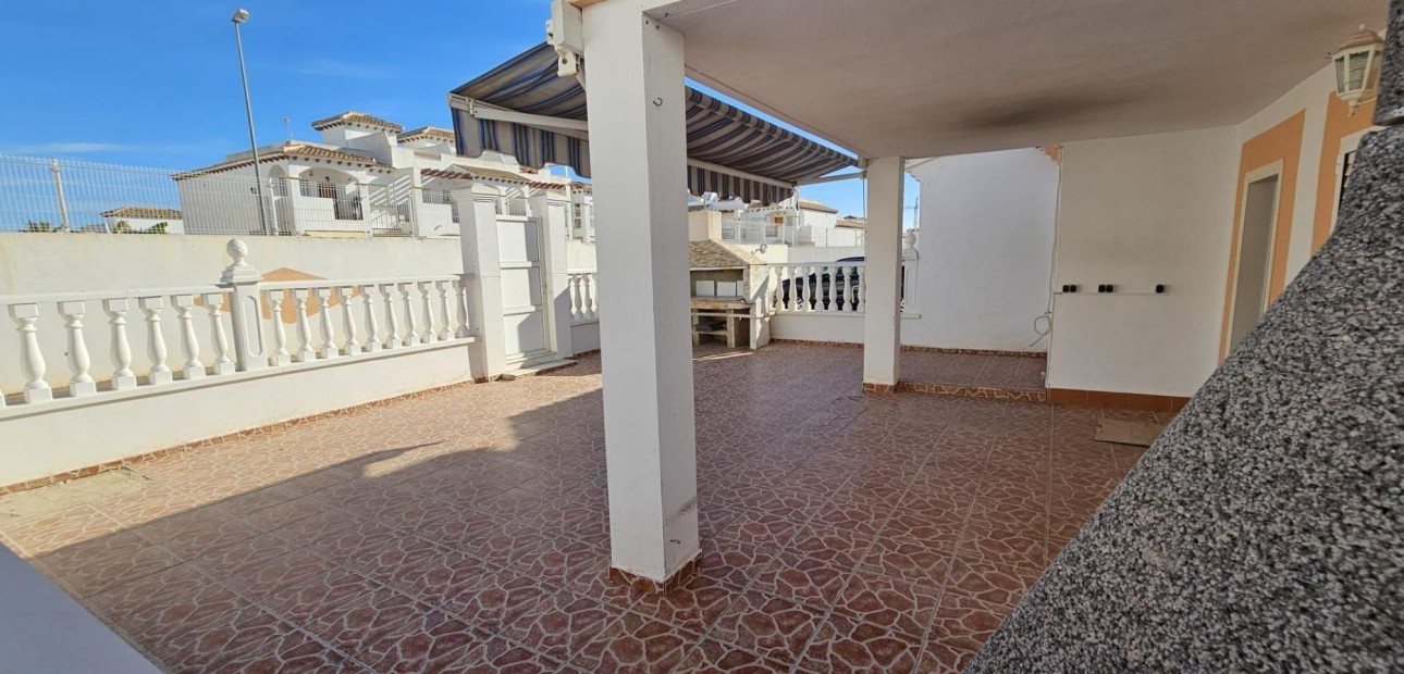 Herverkoop - duplex -
Orihuela Costa - Punta Prima