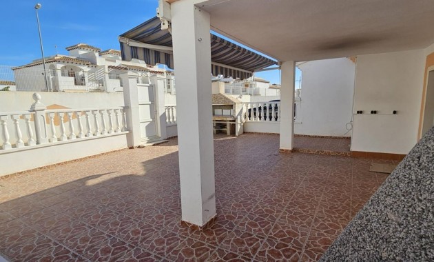 Herverkoop - duplex -
Orihuela Costa - Punta Prima