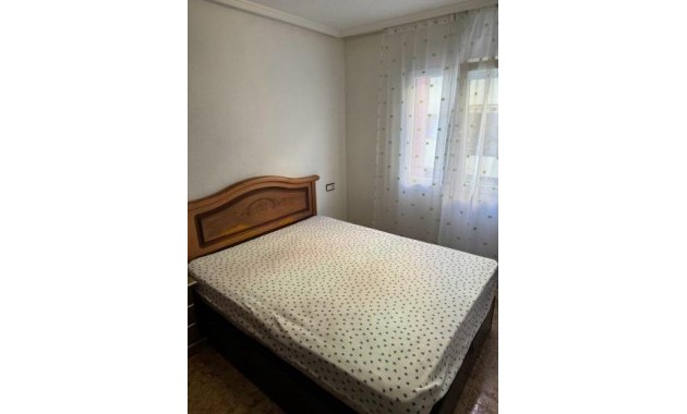 Venta - Apartamento / piso -
Torrevieja - Estacion de autobuses