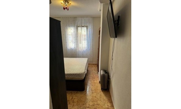 Venta - Apartamento / piso -
Torrevieja - Estacion de autobuses