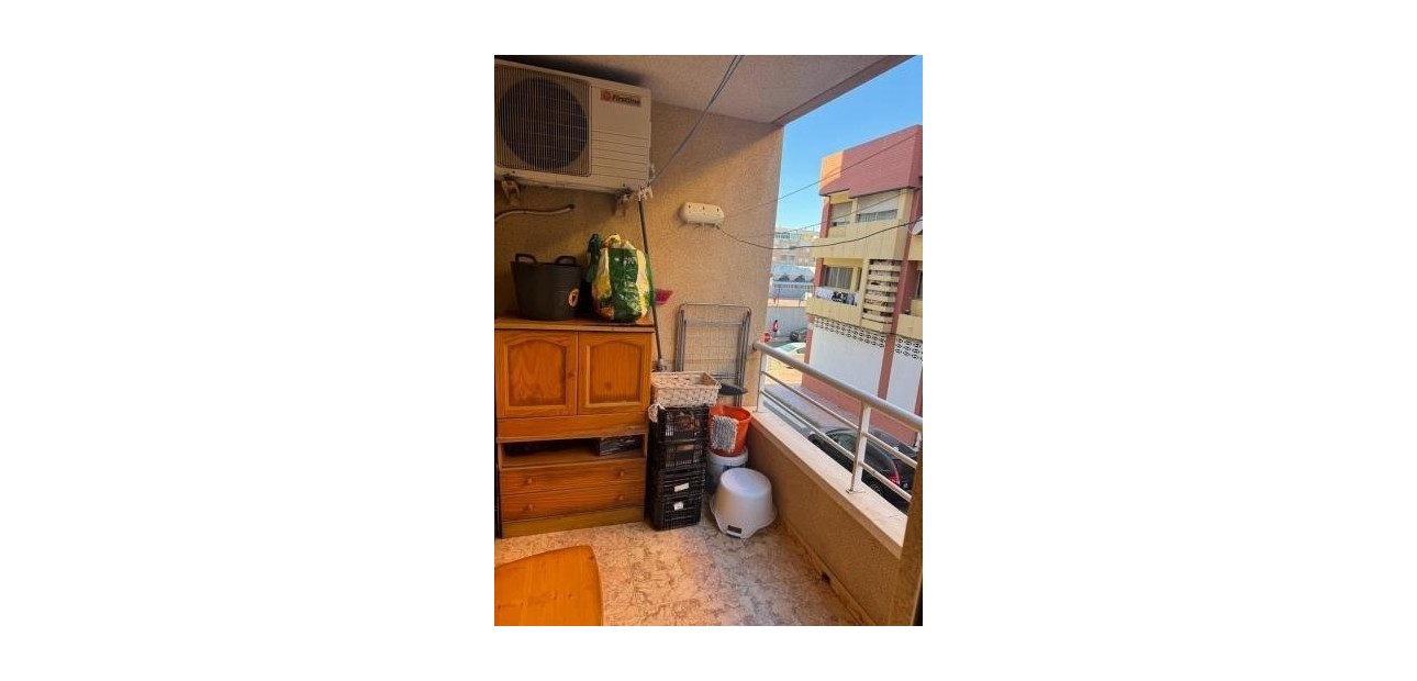 Venta - Apartamento / piso -
Torrevieja - Estacion de autobuses