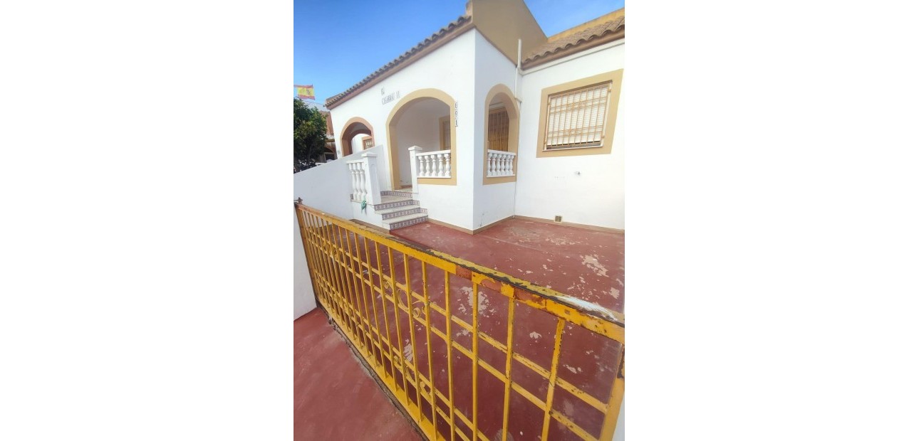 Sale - Bungalow -
Torrevieja - La Siesta - El Salado - Torreta