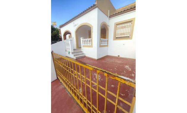 Sale - Bungalow -
Torrevieja - La Siesta - El Salado - Torreta