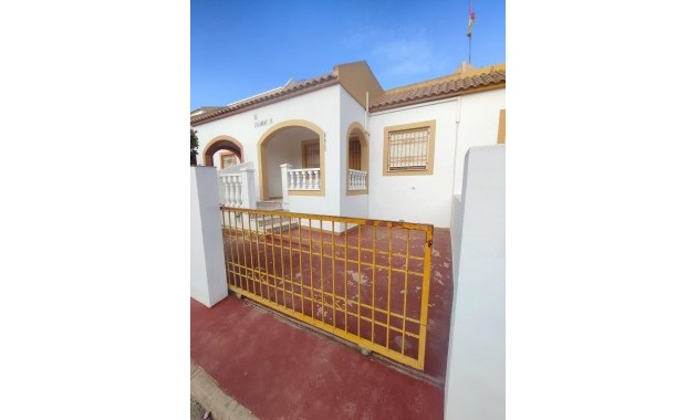 Sale - Bungalow -
Torrevieja - La Siesta - El Salado - Torreta