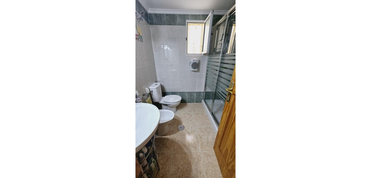 Herverkoop - Appartement / flat -
Torrevieja - Centro